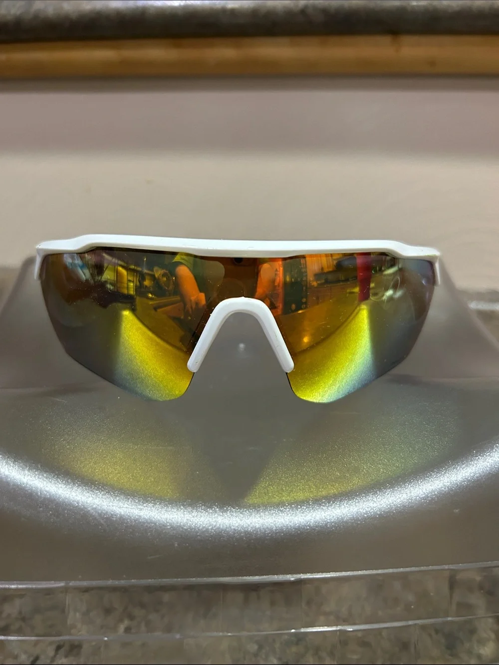 Rawlings White Frame Sports Sunglasses w/iridescent Yellow-Green Lens  Used